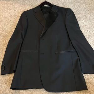 Men’s Tux R 38